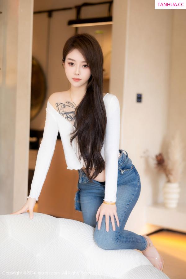 周妍希 奶瓶土肥圆 [XiuRen]高清写真图 2024.06.21 No.8740 奶瓶. 美腿性感第25张图片